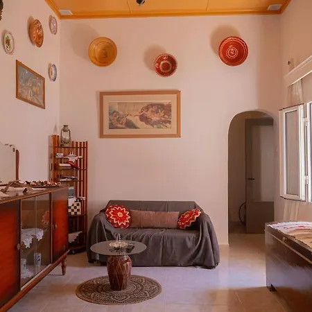 Peros Traditional House アパート *